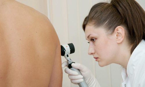 5 причин зміни кольору папілом, що робити якщо болить або засохла