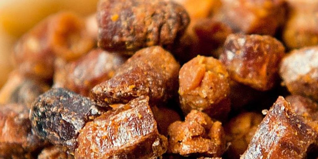 Можна проводити лікування впл народними засобами. 7 методів