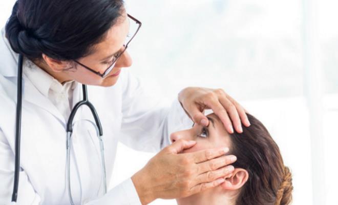 Папілома на столітті (оку) — як і хто її може видалити?