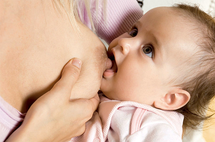 Поколювання в молочній залозі – всі 4 причини печіння